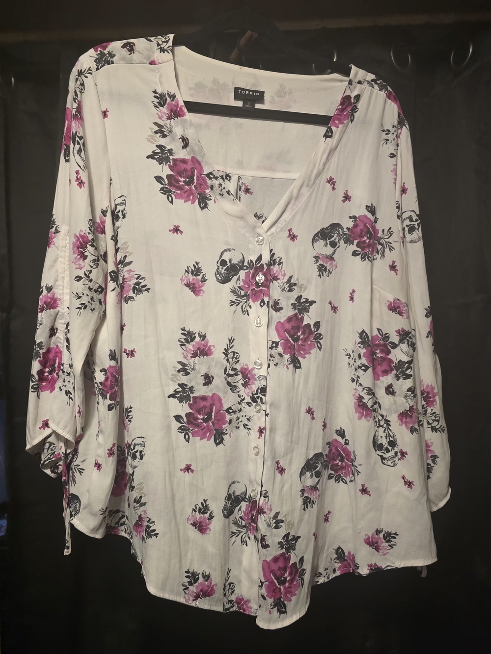 Torrid Skull White Floral Button-Front Blouse with Pink Rose Print